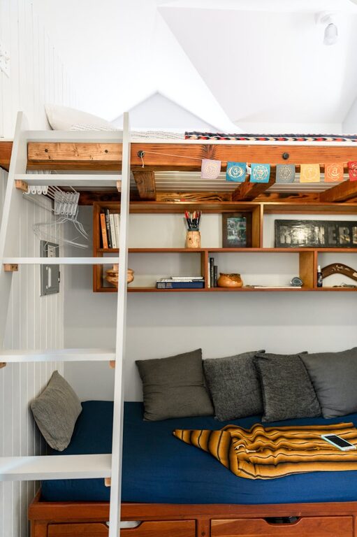 Consejos prácticos para organizar y decorar espacios pequeños en casa